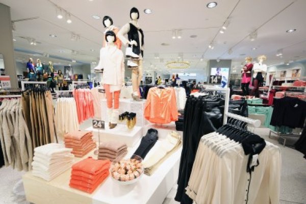 H&M deschide săptămâna viitoare al 12-lea magazin din Bucureşti